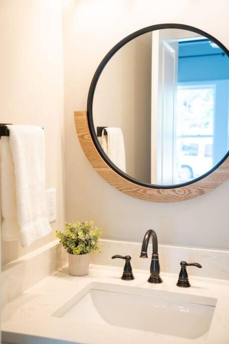 Brand New: Urban Oasis 5 Min From Mercedes Benz Atlanta Luaran gambar